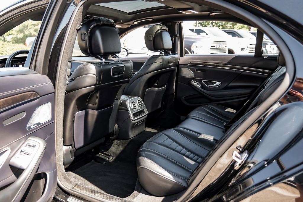 Used 2019 Mercedes-Benz S 560 4MATIC Sedan image 40