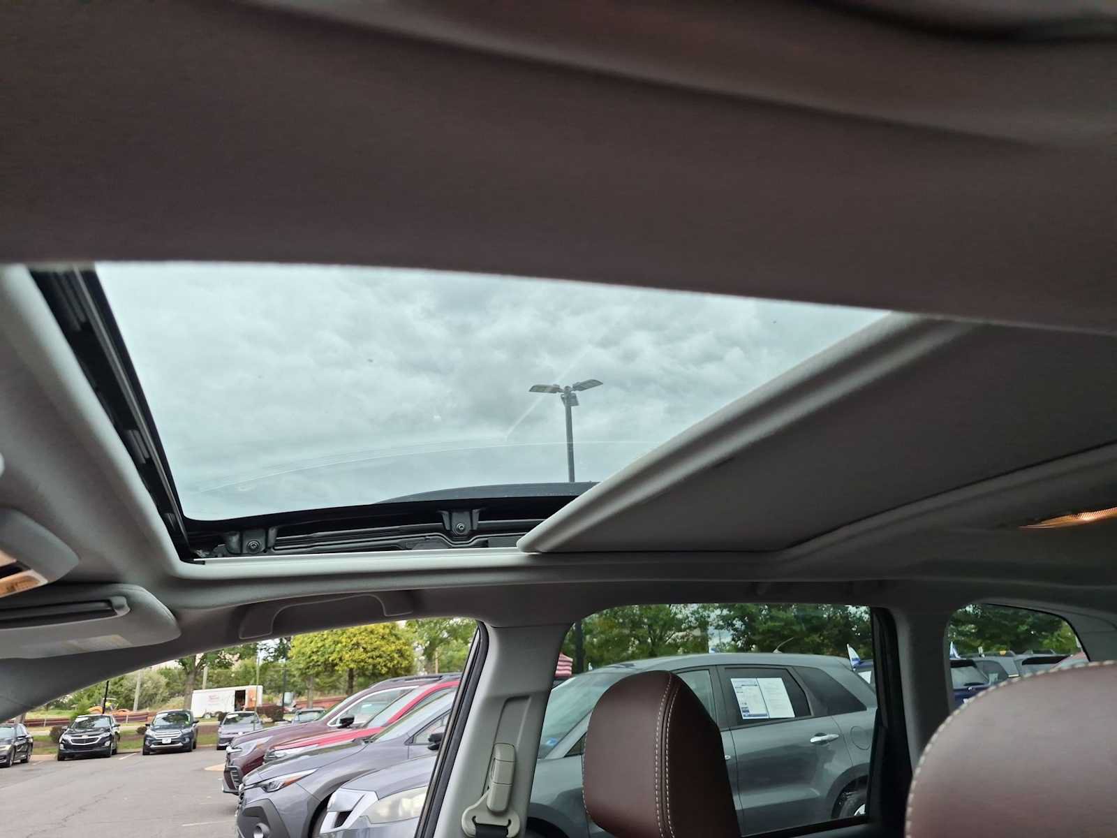 Used 2018 Subaru Forester 2.5i Touring AWD/4WD image 19