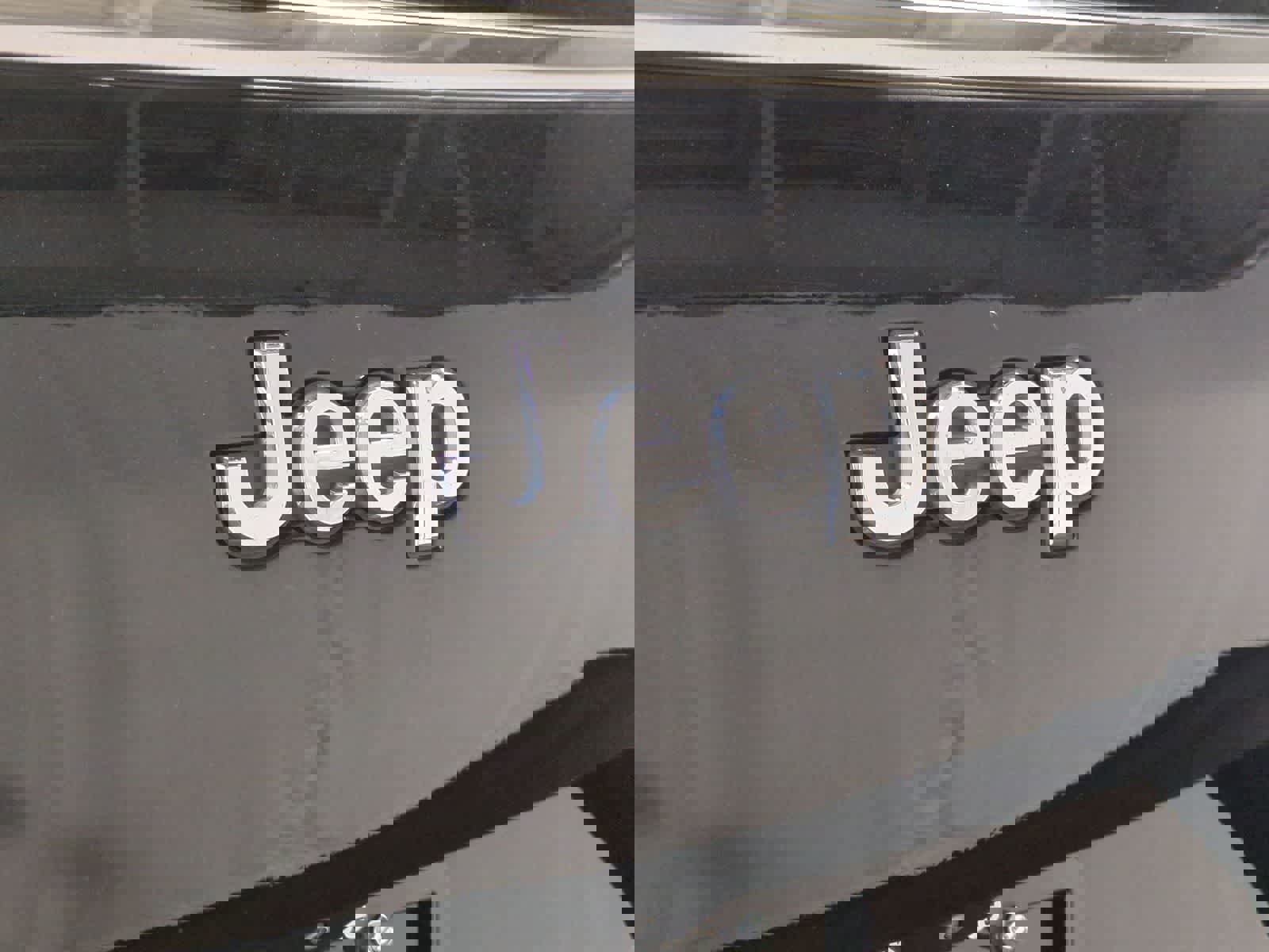 Used 2022 Jeep Grand Cherokee L Limited image 11