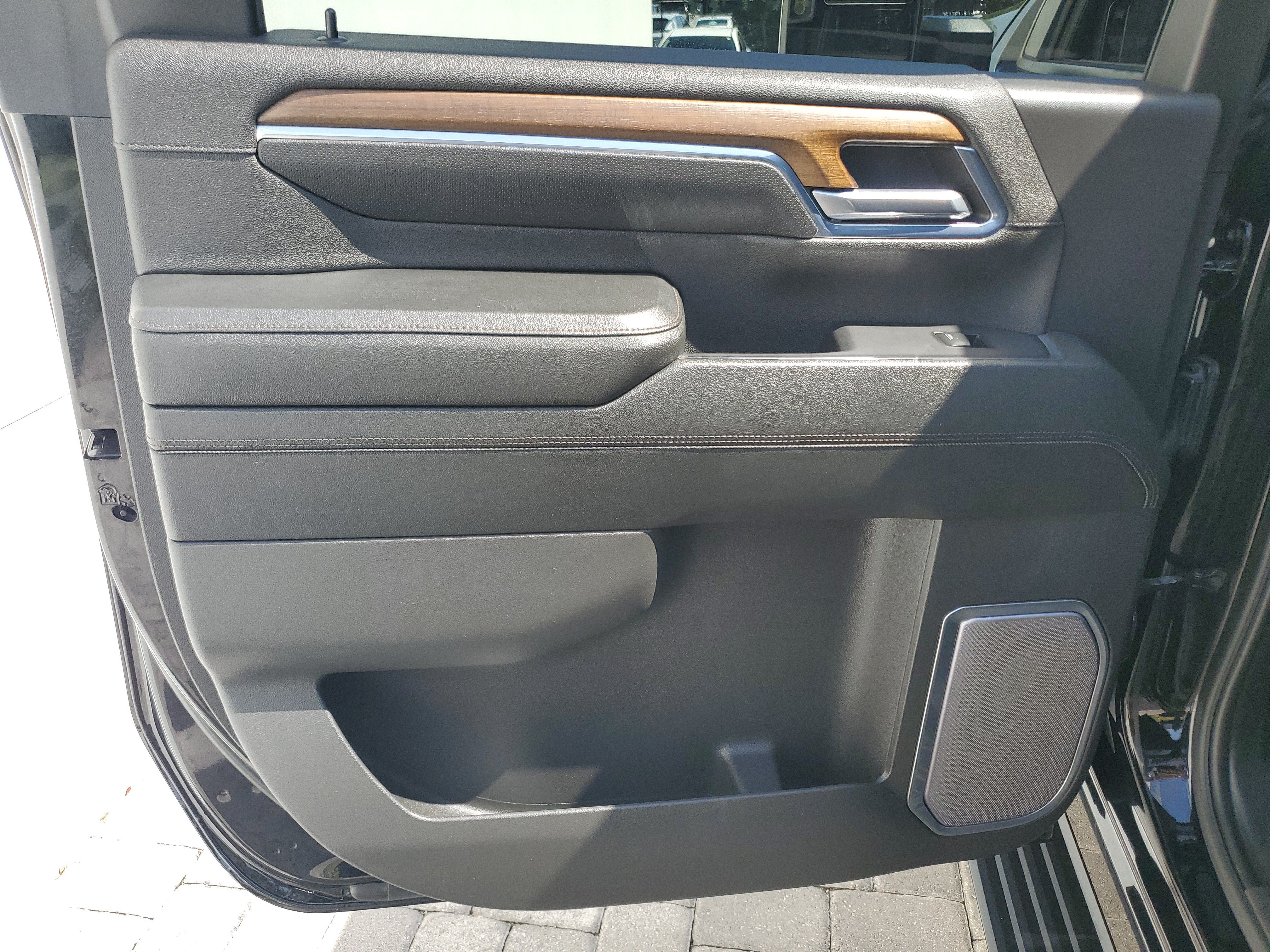 Certified 2024 Chevrolet Silverado 2500 High Country w/ High Country Premium Package AWD/4WD image 11