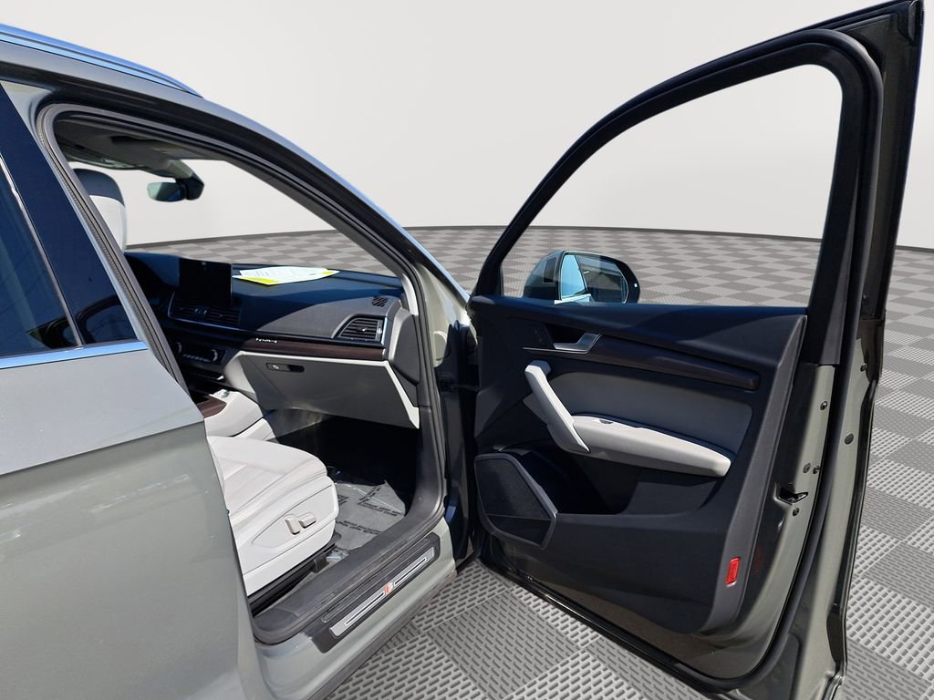 Used 2023 Audi Q5 2.0T Premium image 17