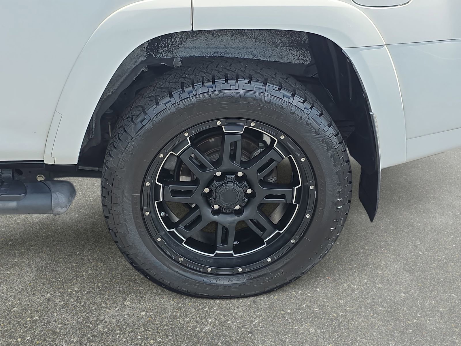 Used 2016 Toyota 4Runner SR5 RWD image 32
