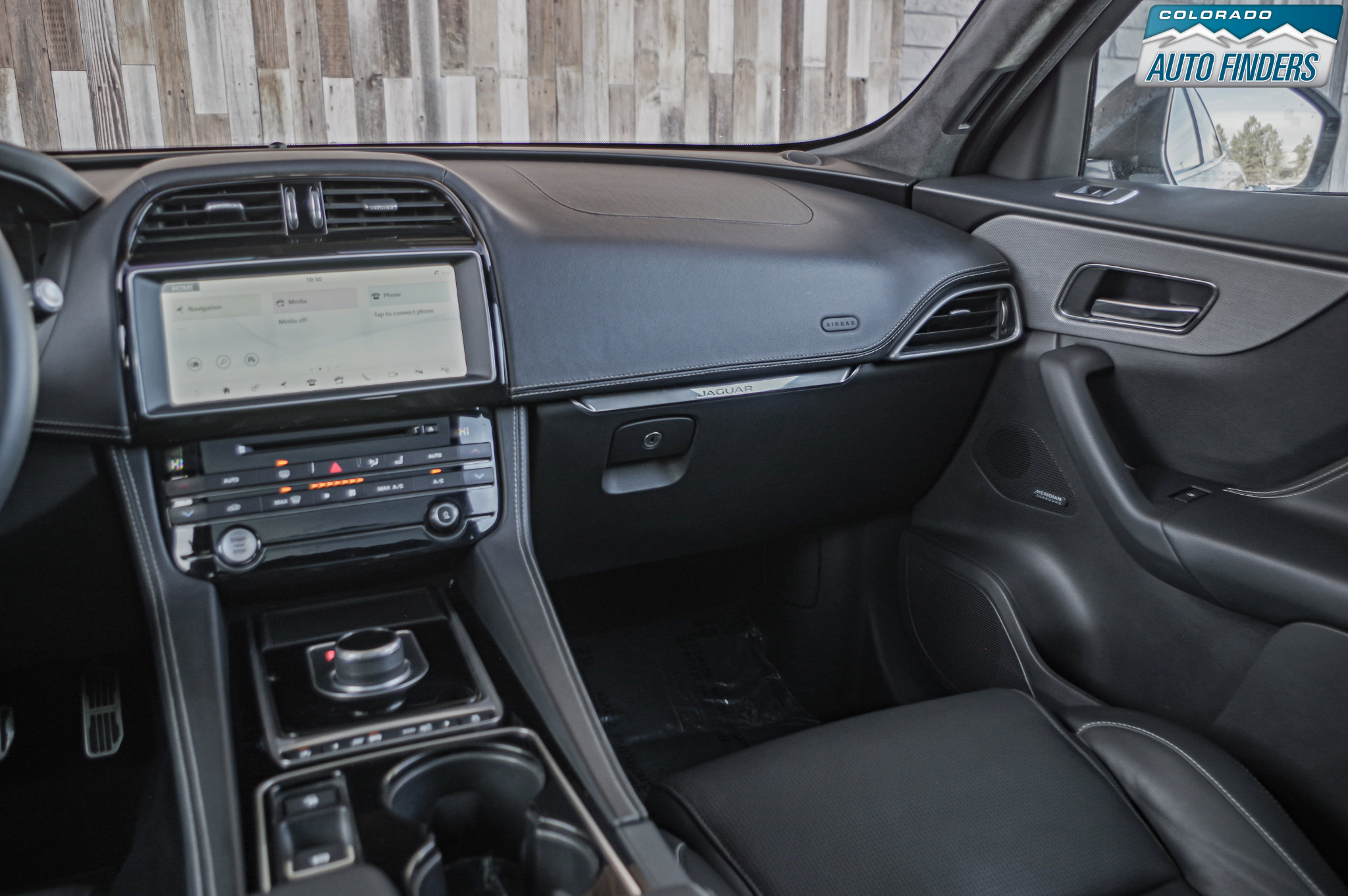 Used 2017 Jaguar F-PACE S image 18