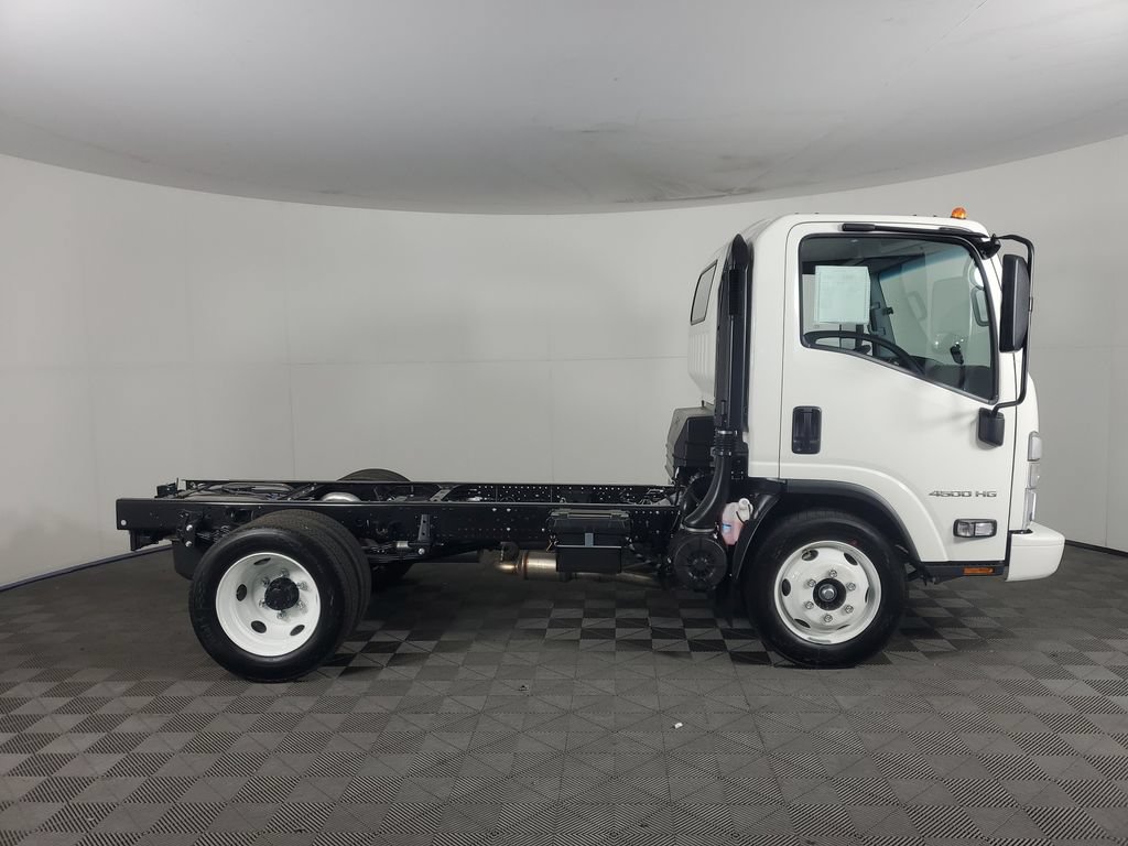 New 2026 Chevrolet Low Cab Forward RWD image 2