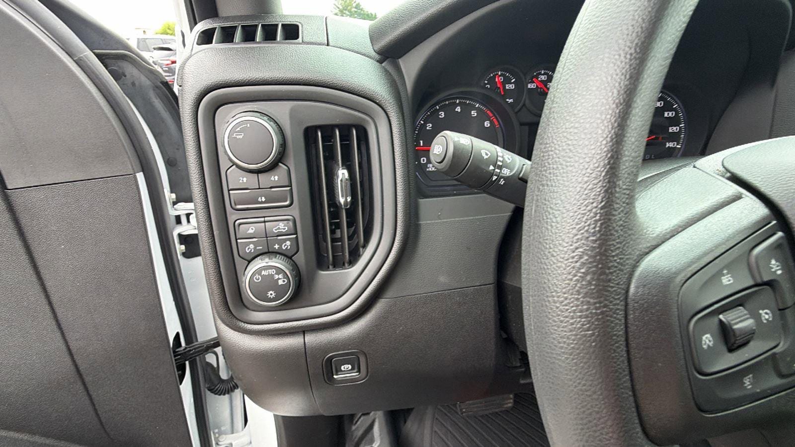 Certified 2025 Chevrolet Silverado 2500 W/T w/ WT Convenience Package AWD/4WD image 15