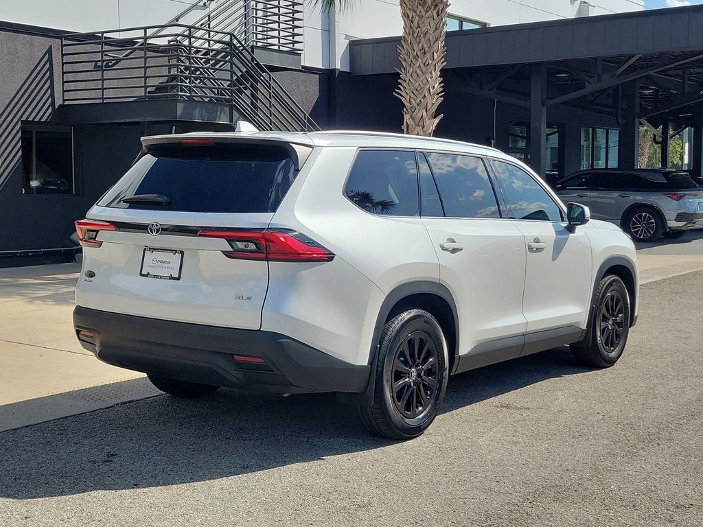 Used 2024 Toyota Grand Highlander AWD image 4