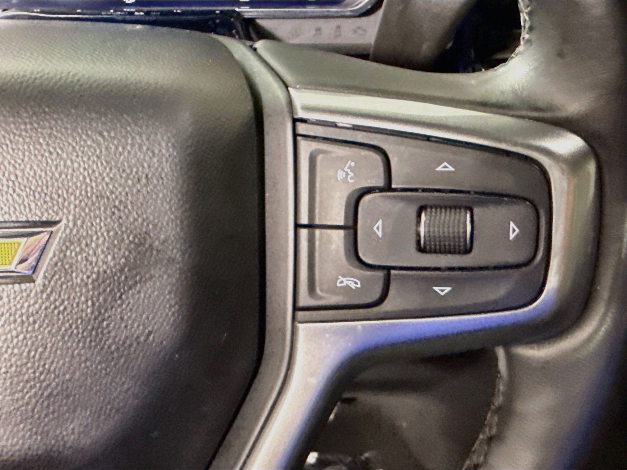 Used 2024 Chevrolet Silverado 1500 LT RWD image 15