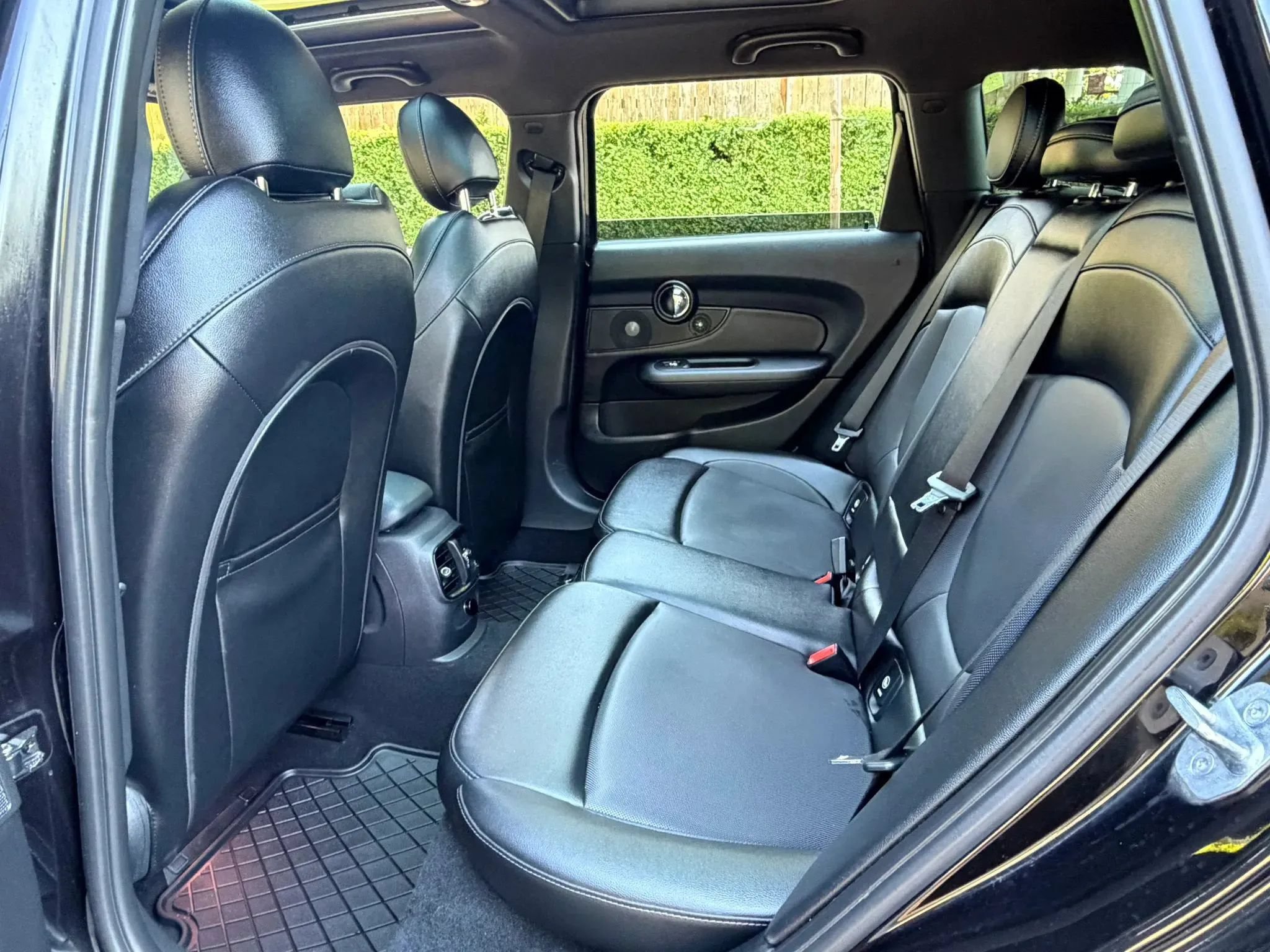 Used 2017 MINI Cooper Clubman ALL4 AWD/4WD image 23