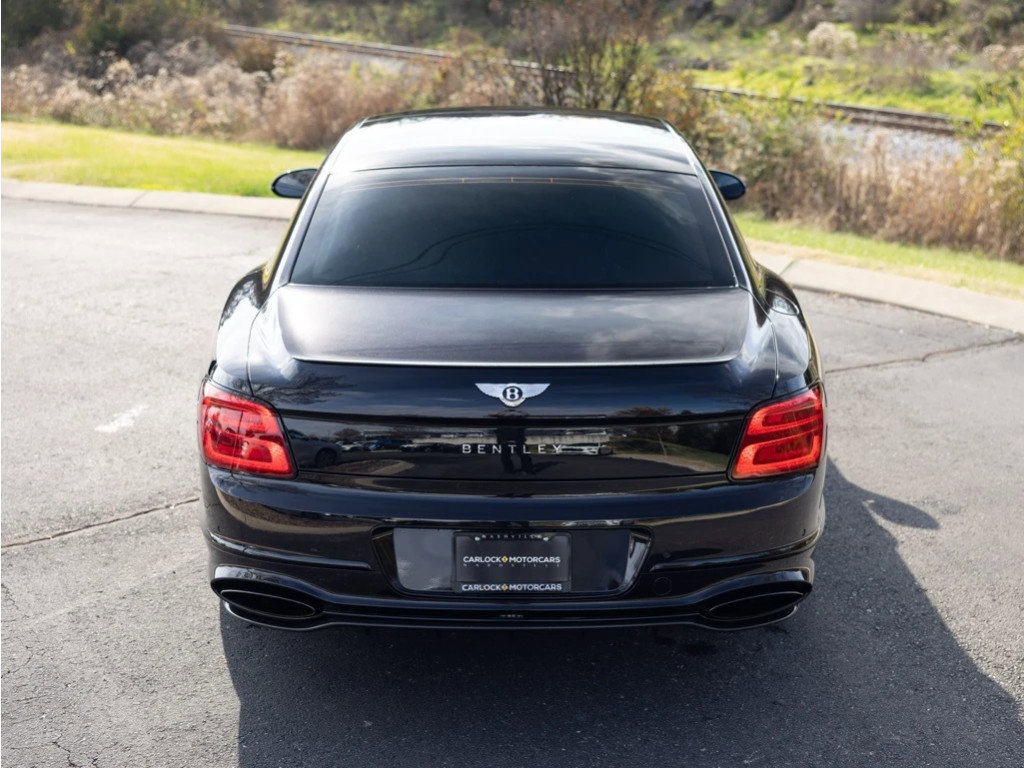 Certified 2022 Bentley Flying Spur W12 image 11