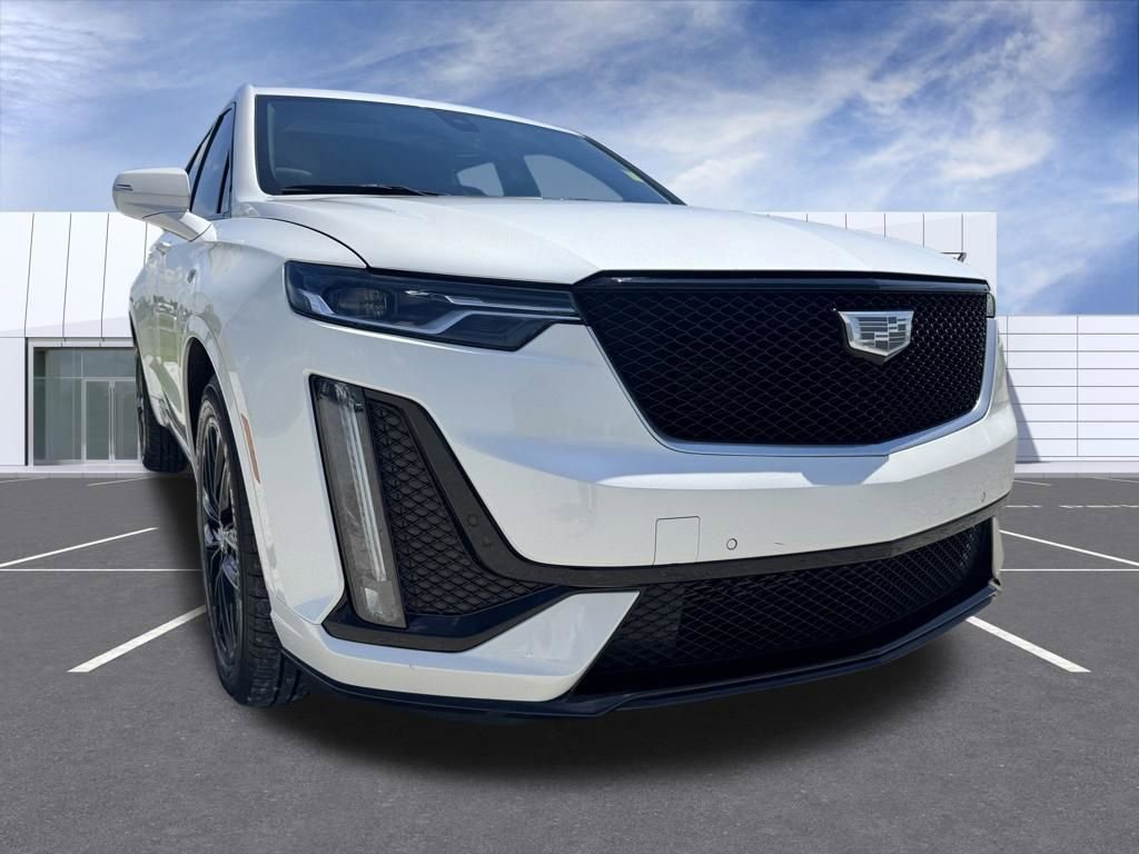 Used 2023 Cadillac XT6 Sport w/ LPO, Onyx Lite Package AWD/4WD image 8