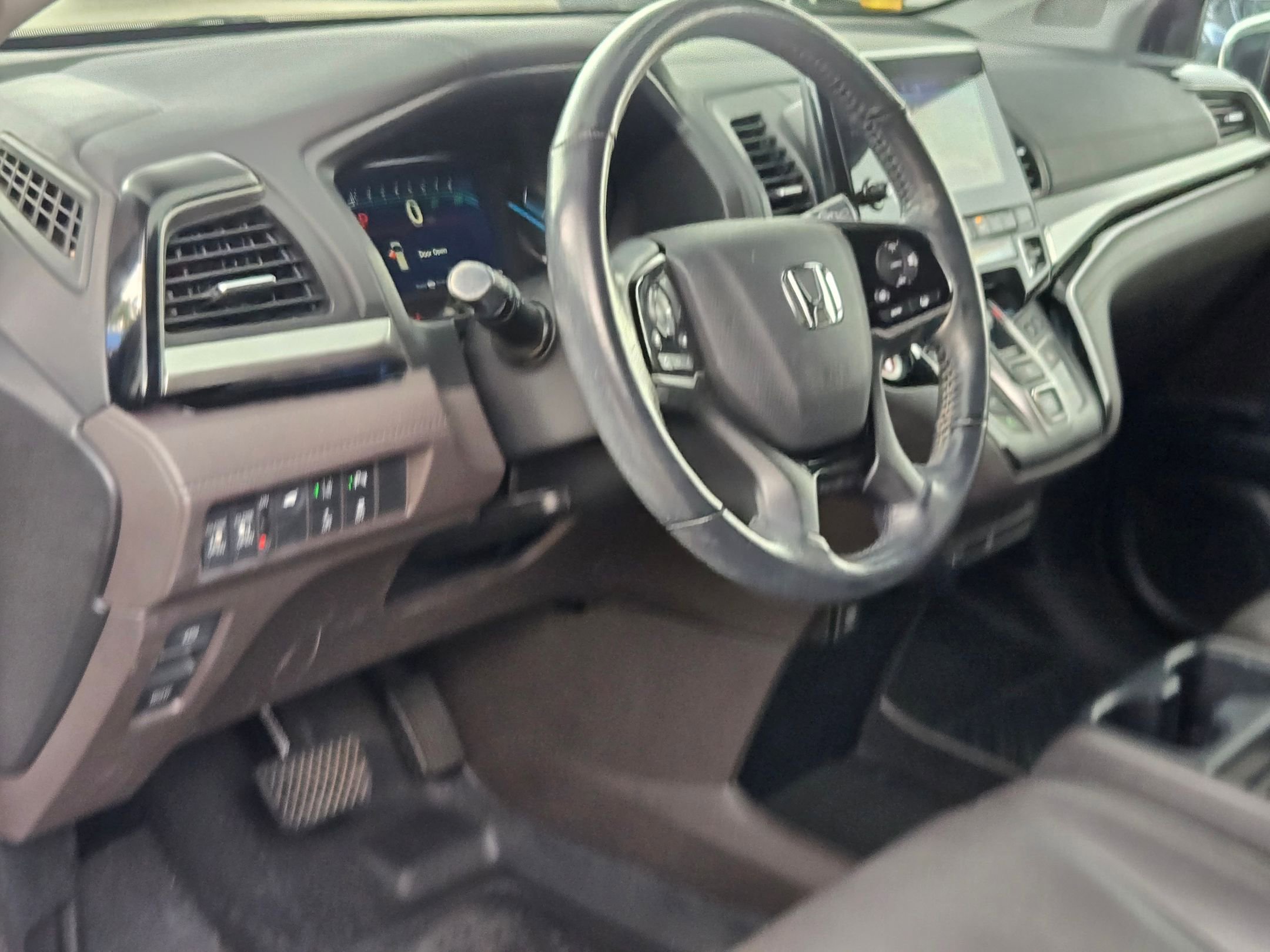 Used 2019 Honda Odyssey Elite image 12