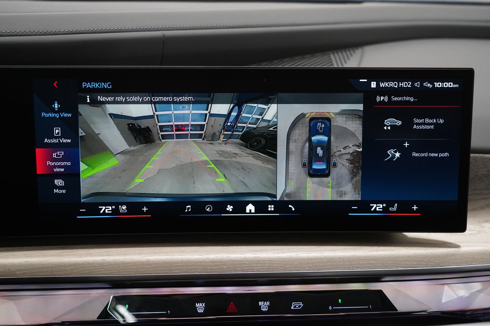 Used 2025 BMW i7 M70 w/ Executive Package image 25