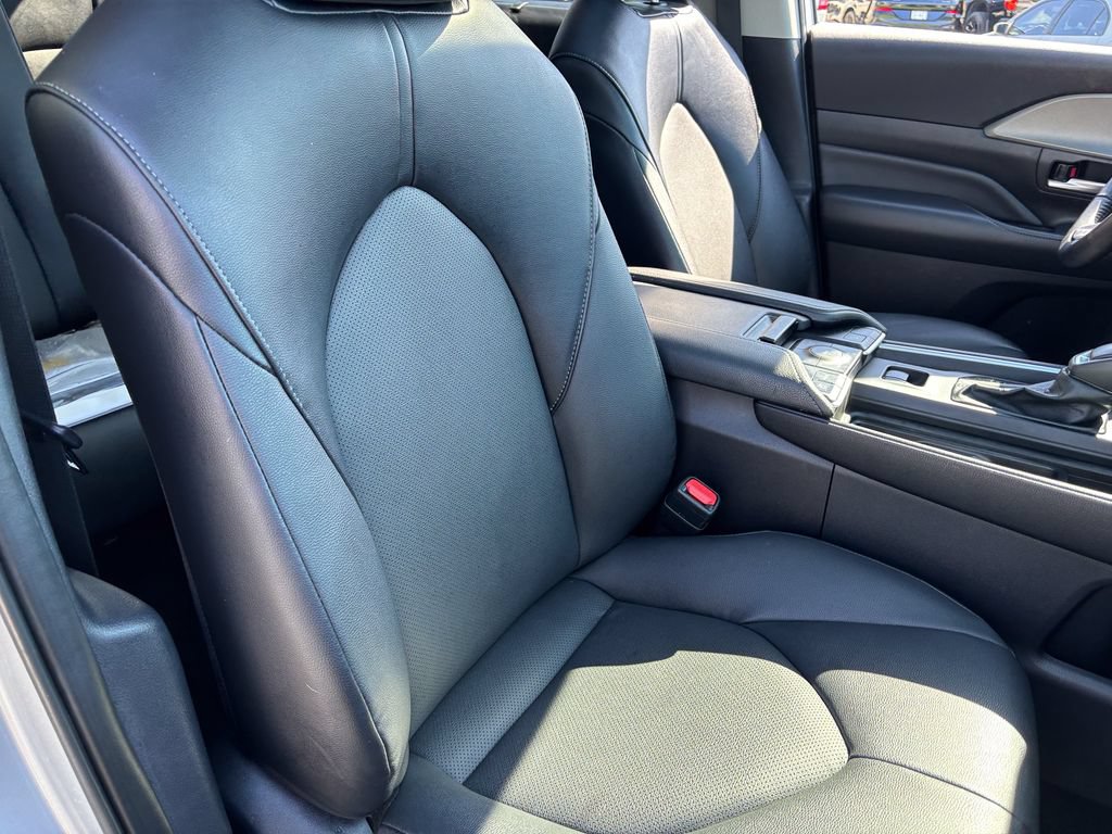 Used 2025 Toyota Grand Highlander AWD image 37