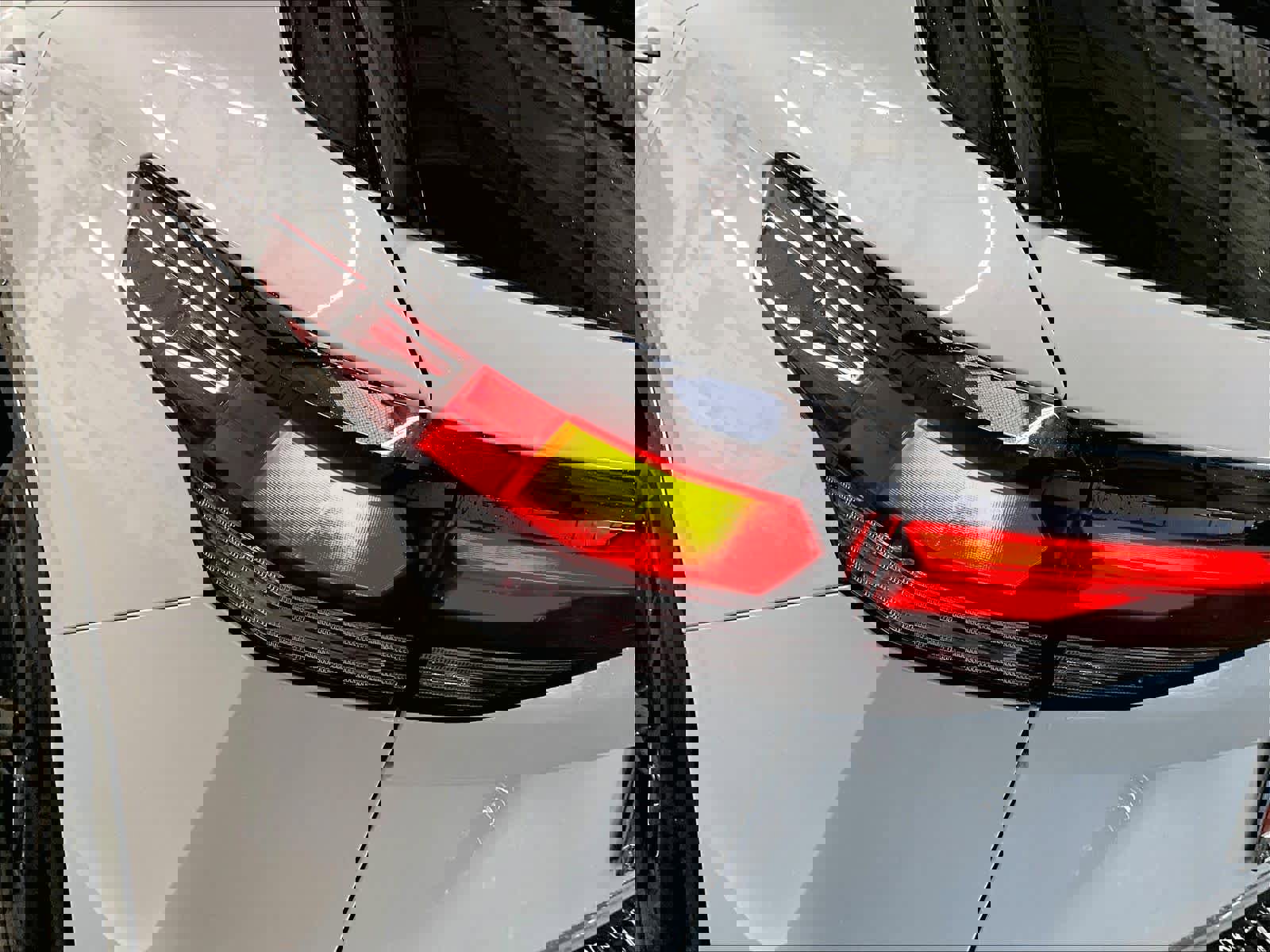 New 2026 Volkswagen Tiguan SE R-Line image 25