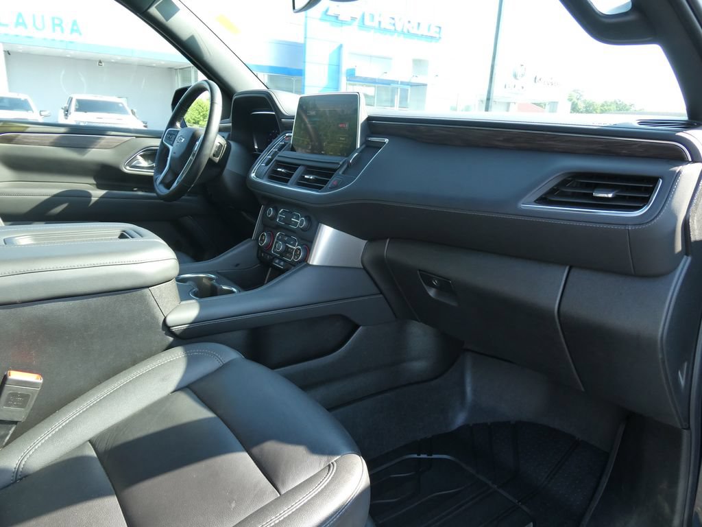 Certified 2023 Chevrolet Suburban Z71 w/ Luxury Package AWD/4WD image 15