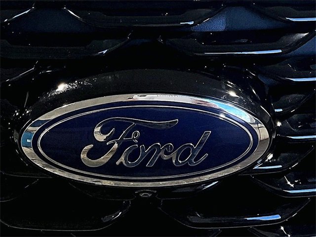 Used 2023 Ford Explorer ST-Line w/ Class IV Trailer Tow Package image 8