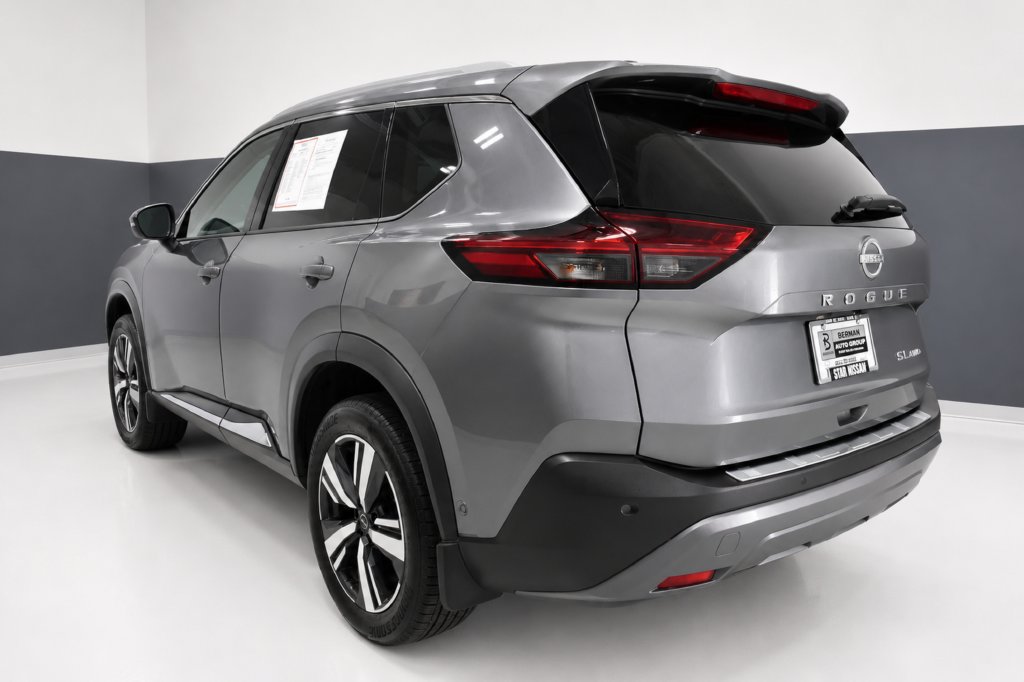 Certified 2023 Nissan Rogue SL w/ SL Premium Package AWD/4WD image 3