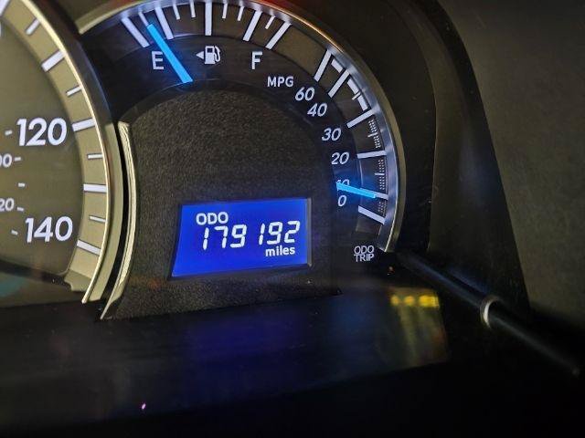 Used 2014 Toyota Camry SE FWD image 13