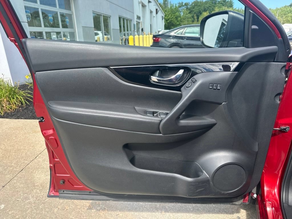Used 2022 Nissan Rogue Sport SL w/ Premium Package AWD/4WD image 16