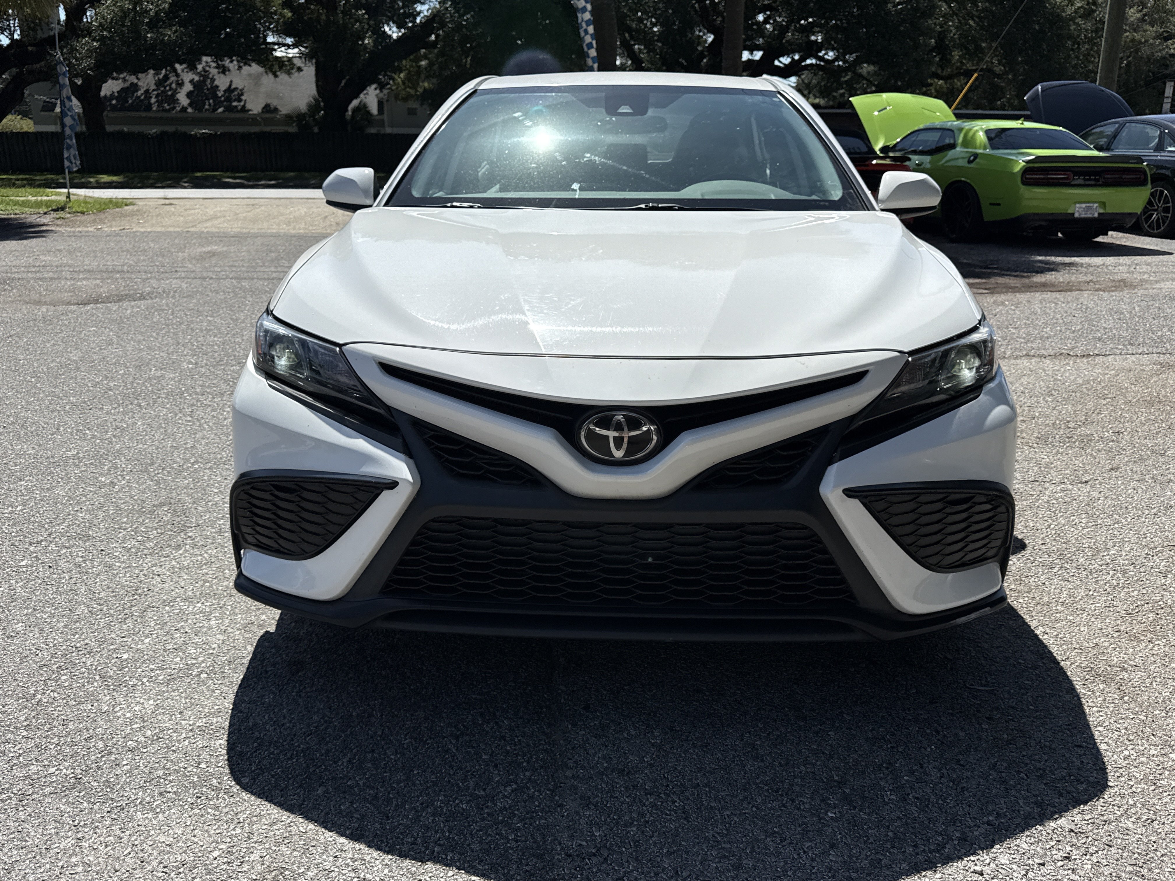 Used 2021 Toyota Camry SE FWD image 8