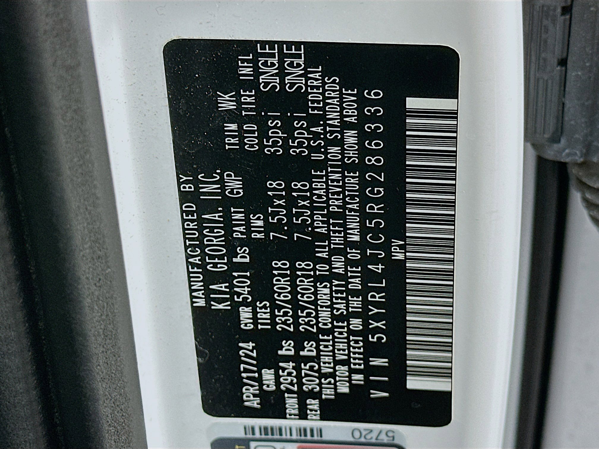 Used 2024 Kia Sorento S image 12