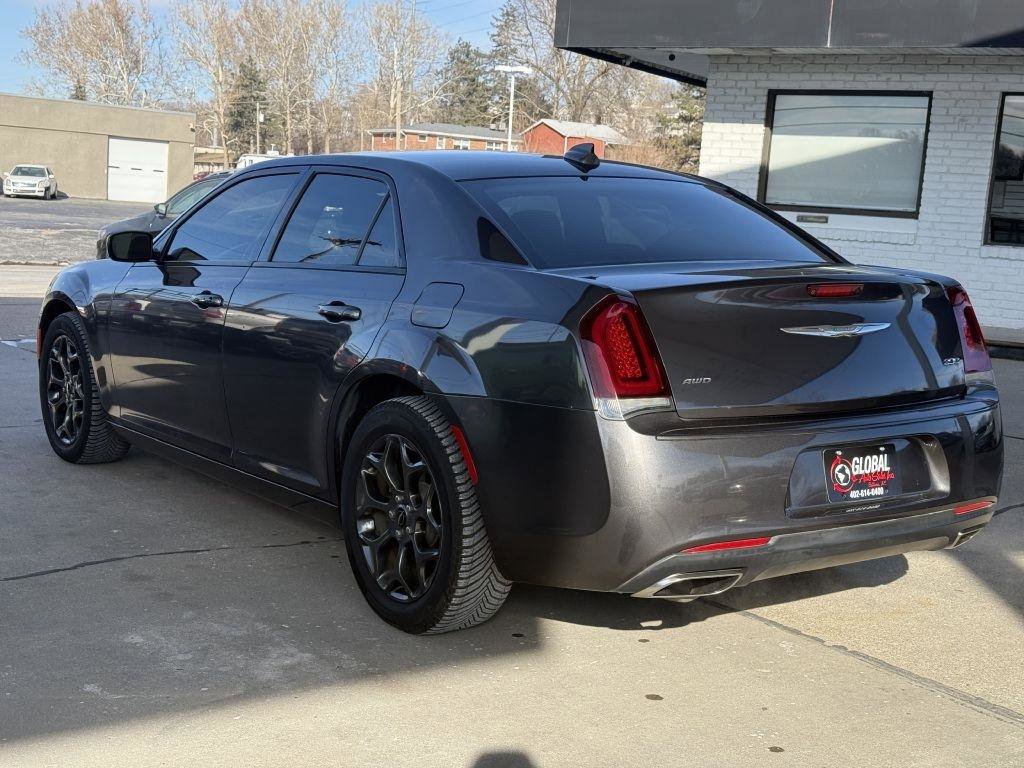 Used 2018 Chrysler 300 Touring w/ Sport Appearance Package AWD/4WD image 5