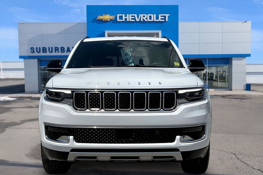 Used 2024 Jeep Wagoneer L Series II RWD image 3