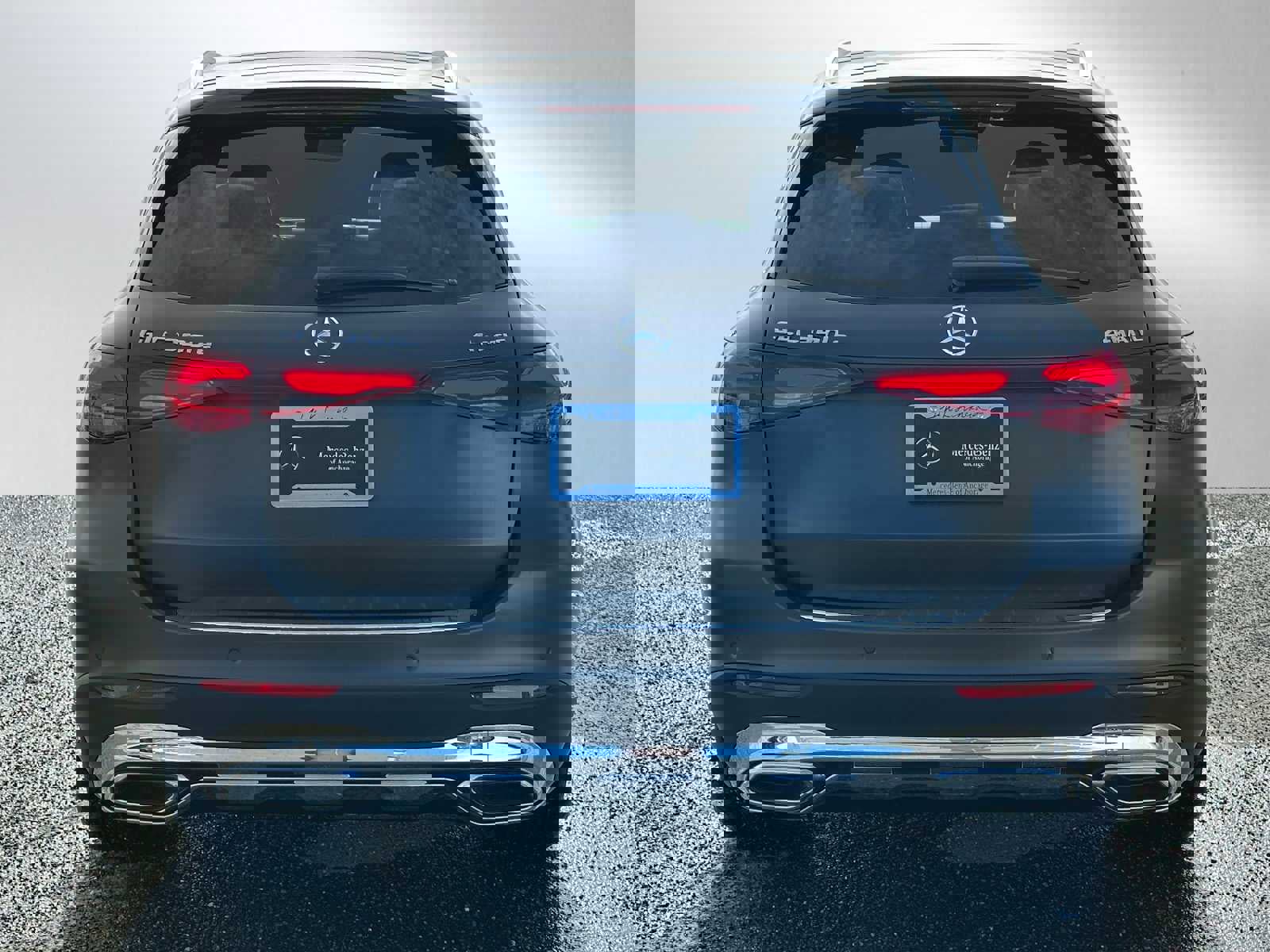 Used 2026 Mercedes-Benz GLC 350e 4MATIC image 4