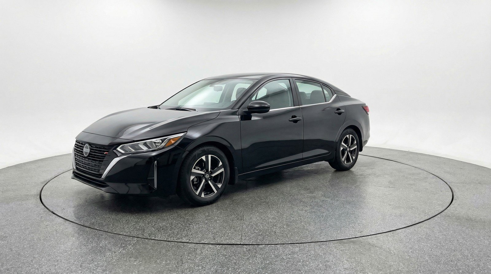 Used 2025 Nissan Sentra SV image 3