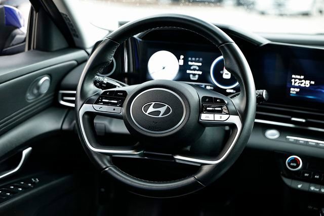 Used 2025 Hyundai Elantra SEL image 28