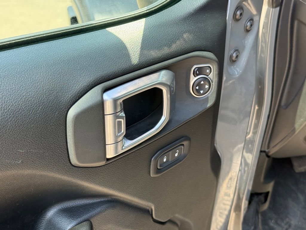 Used 2020 Jeep Gladiator Sport w/ Quick Order Package 24S image 12