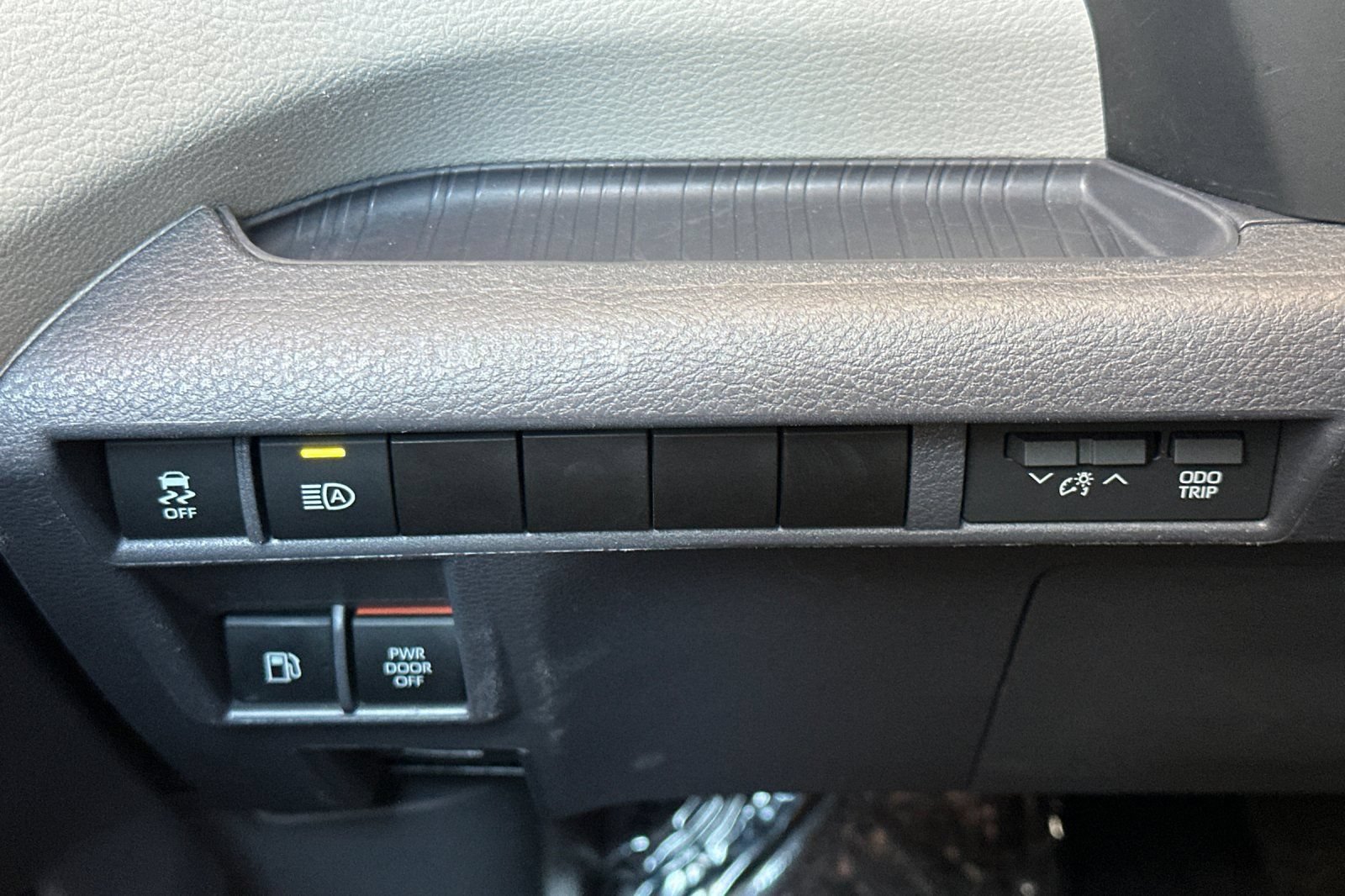 Certified 2024 Toyota Sienna LE AWD/4WD image 32