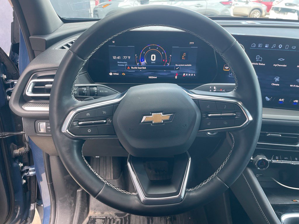 Used 2025 Chevrolet Traverse LT w/ LPO, Floor Liner Package FWD image 7