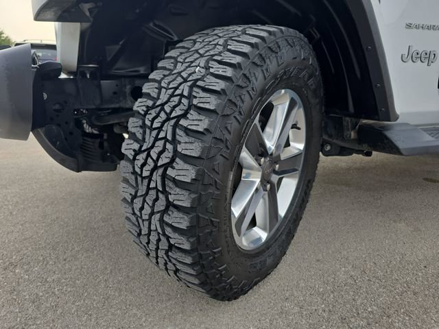 Used 2019 Jeep Wrangler Unlimited Sahara w/ Safety Group image 32