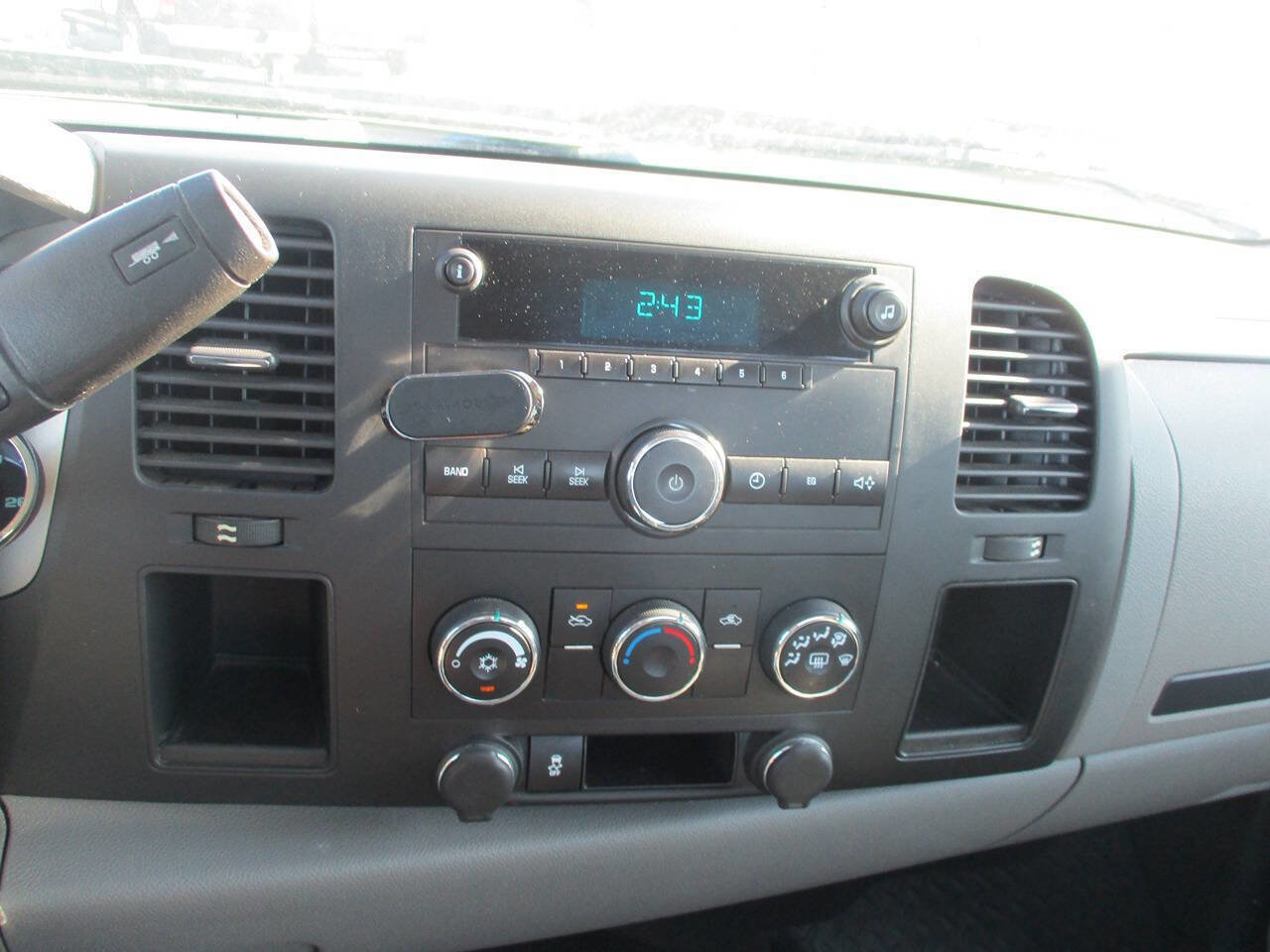 Used 2012 GMC Sierra 2500 W/T w/ Snow Plow Prep Package image 14