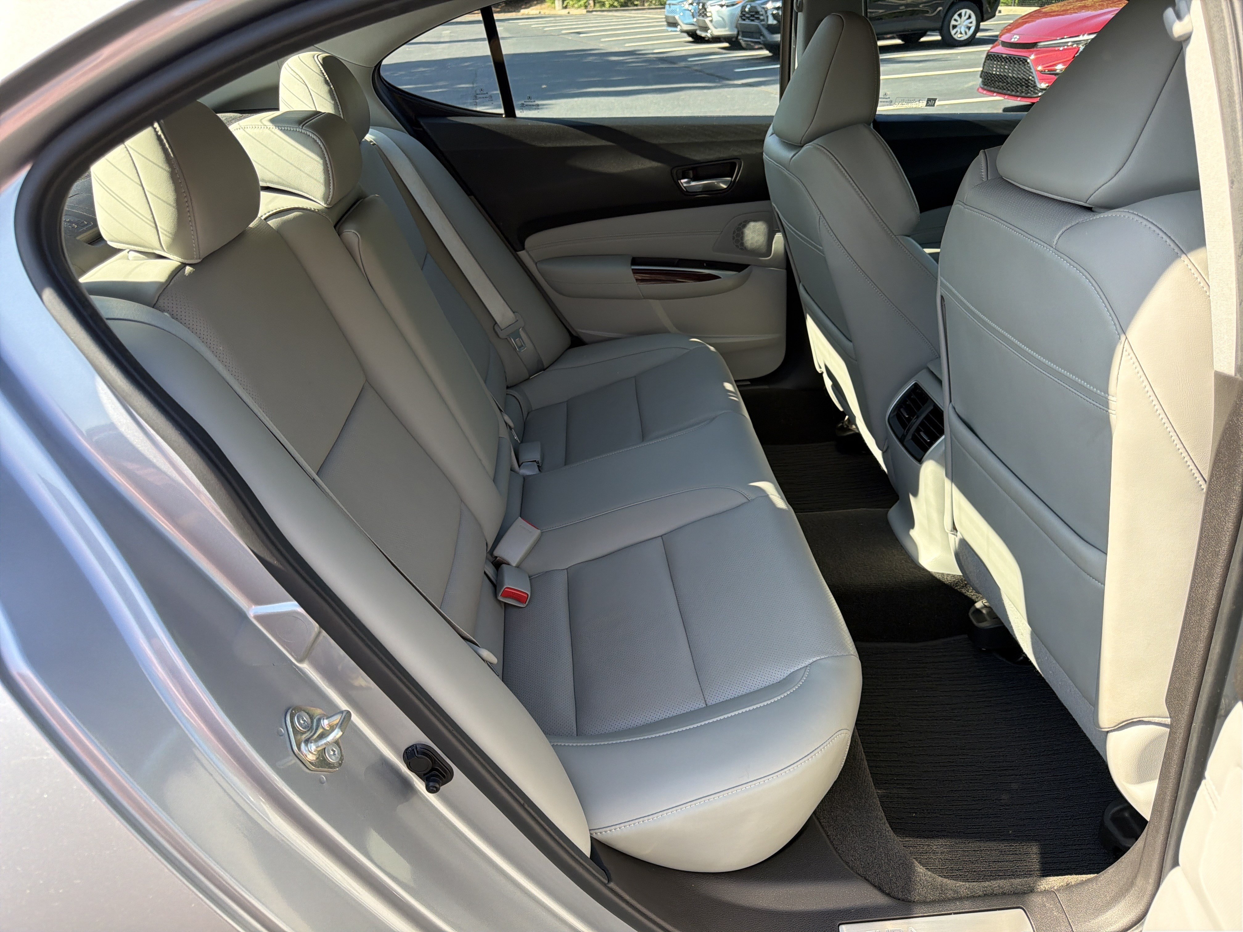 Used 2017 Acura TLX w/ Technology Package FWD image 15