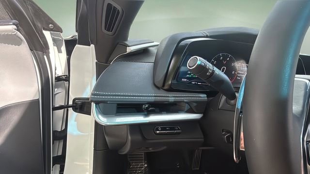 Used 2024 Chevrolet Corvette Stingray Preferred Cpe w/ Z51 Performance Package image 33