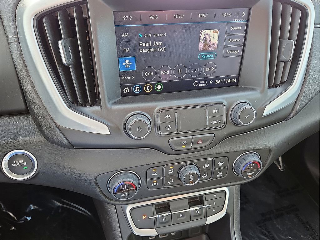 Used 2024 GMC Terrain SLT image 30