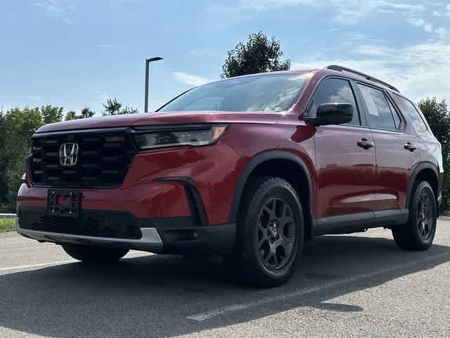 Used 2025 Honda Pilot TrailSport image 31