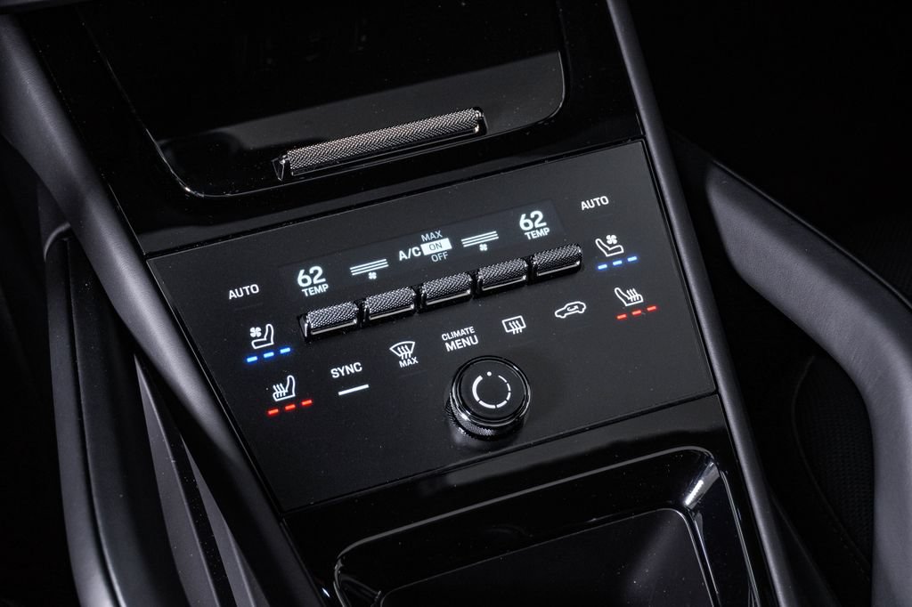 New 2026 Porsche Cayenne GTS AWD/4WD image 24