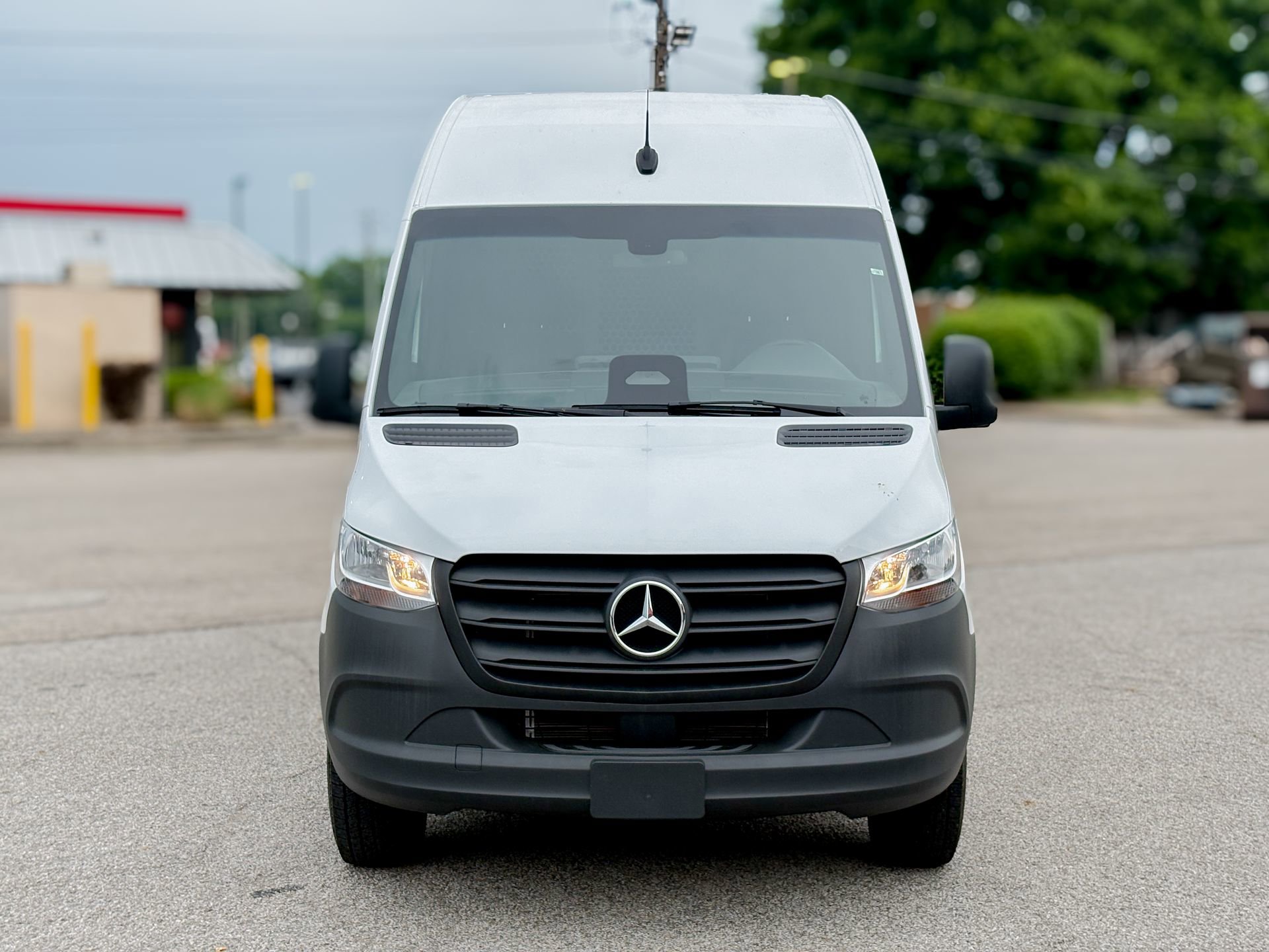 Used 2025 Mercedes-Benz Sprinter 2500 image 4