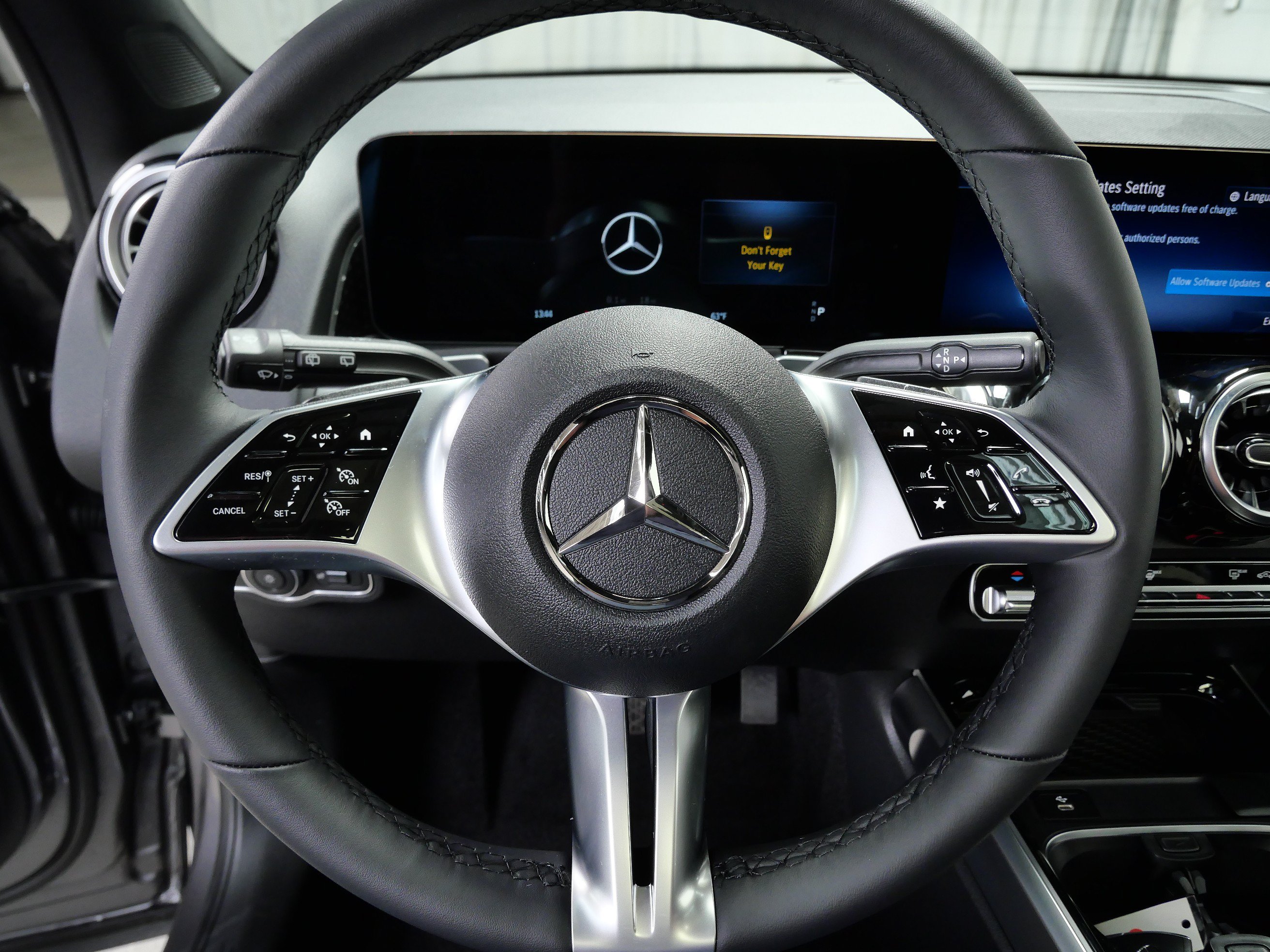 New 2026 Mercedes-Benz GLB 250 4MATIC image 12