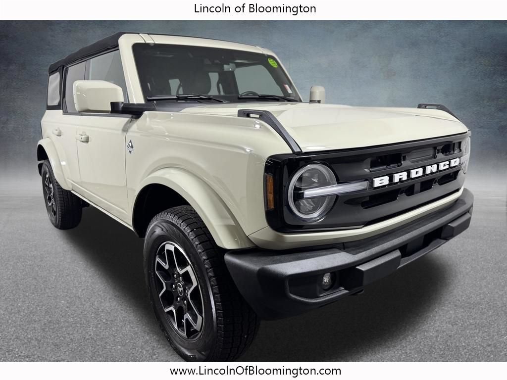 Used 2025 Ford Bronco Outer Banks AWD/4WD image 10