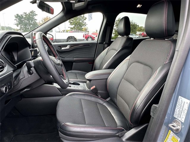 New 2025 Ford Escape ST-Line w/ Cold Weather Package image 18