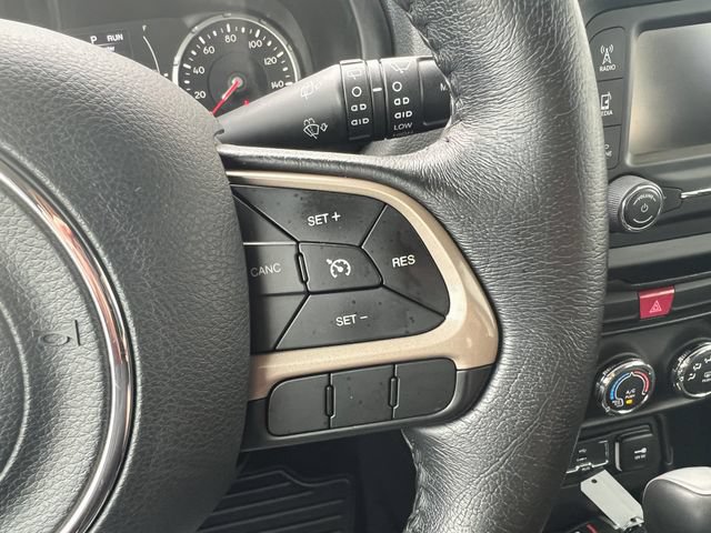 Used 2016 Jeep Renegade 75th Anniversary AWD/4WD image 18