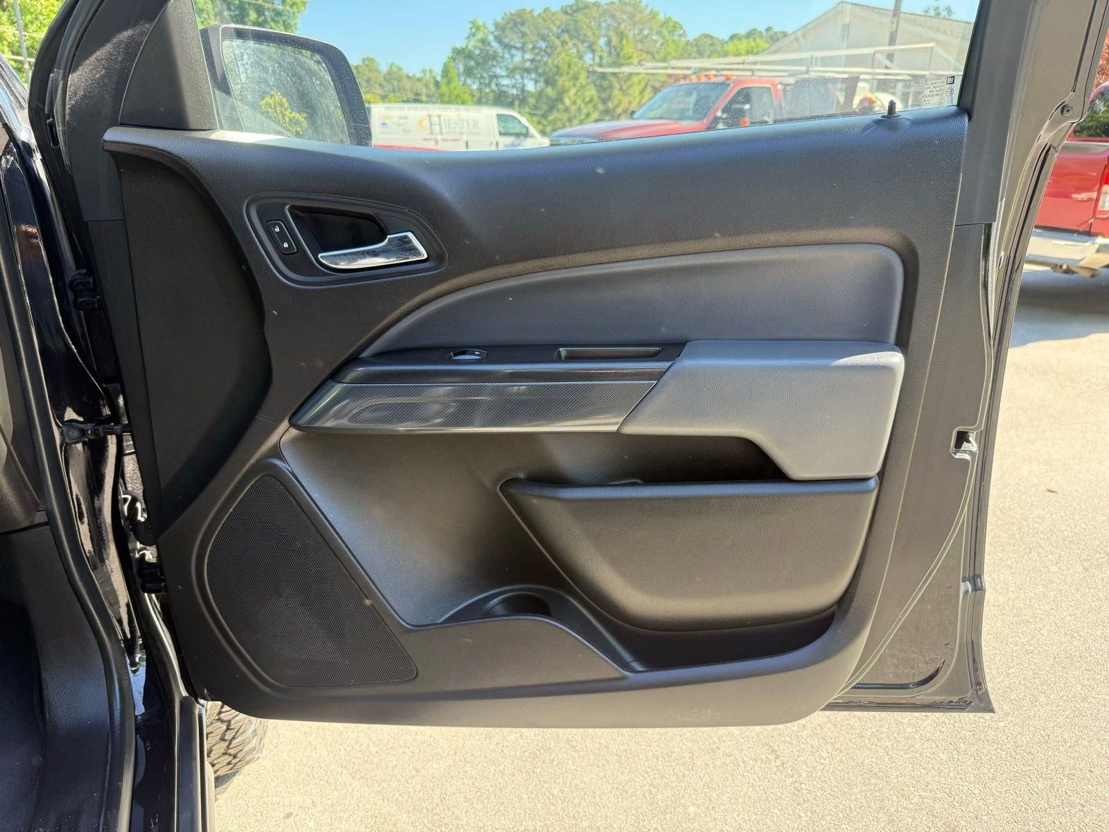 Used 2016 Chevrolet Colorado Z71 AWD/4WD image 25