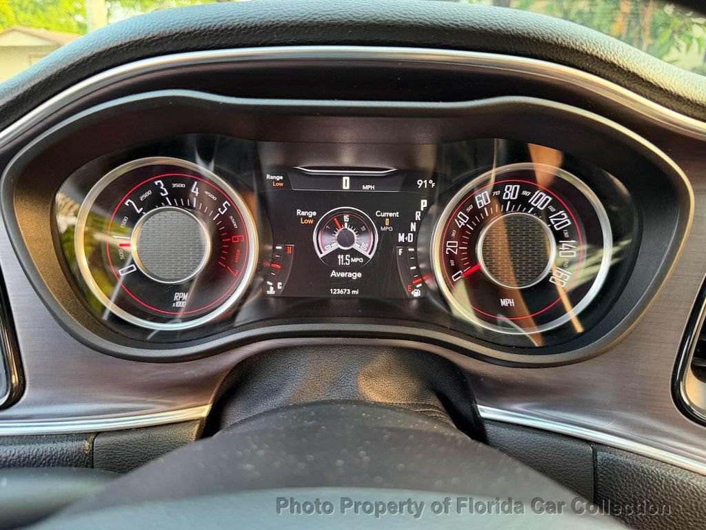 Used 2015 Dodge Challenger R/T Plus RWD image 29