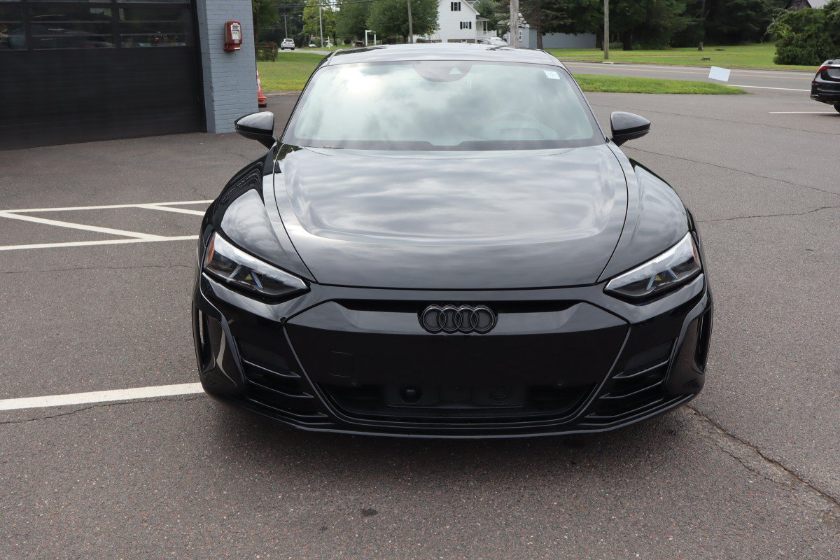 Used 2023 Audi RS e-tron GT w/ Carbon Performance Package AWD/4WD image 3