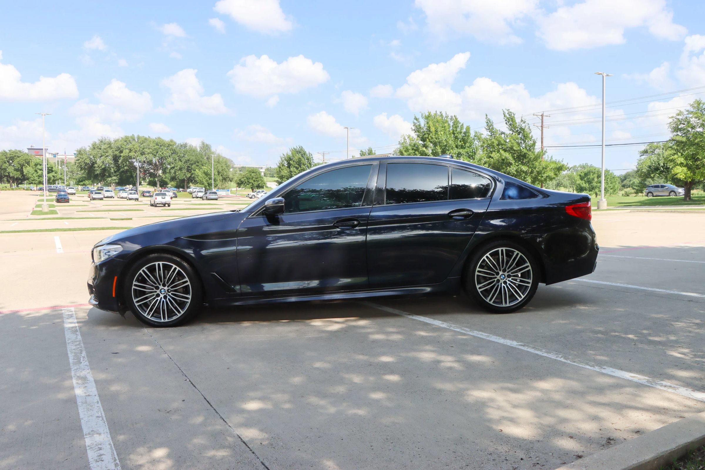 Used 2018 BMW 530i w/ M Sport Package RWD image 4