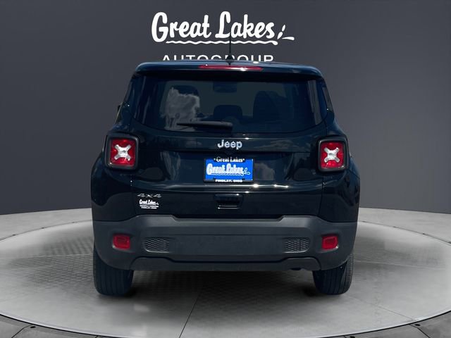 Used 2023 Jeep Renegade Latitude AWD/4WD image 4